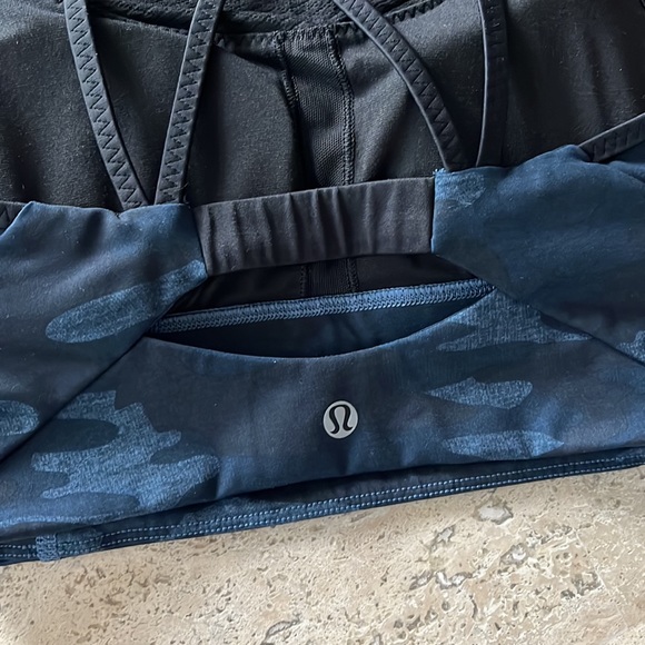 Lululemon Long Line Mesh High-Neck Sports Bra Size 4 - Picture 4 of 6